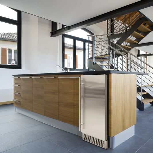 Brama by Vinotemp Indoor Undercounter Automatic Ice Maker in Stainless Steel